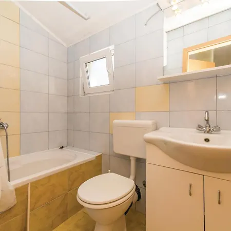 2 Bedroom In *