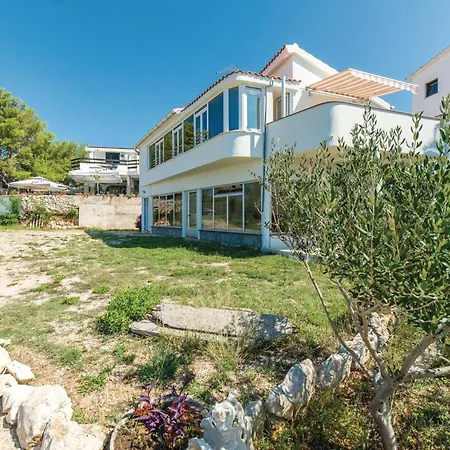 2 Bedroom Stunning In Сasa de vacaciones *
