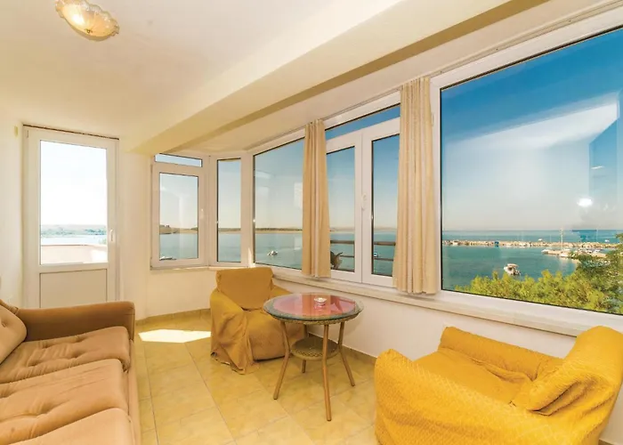 Сasa de vacaciones 2 Bedroom Stunning In