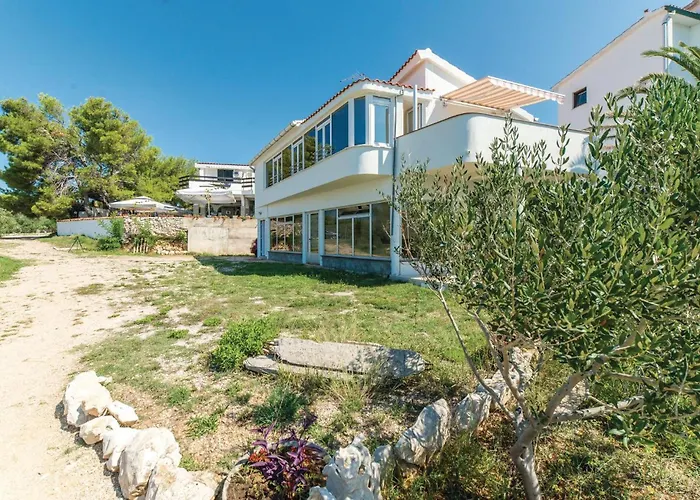 2 Bedroom Stunning In Сasa de vacaciones *