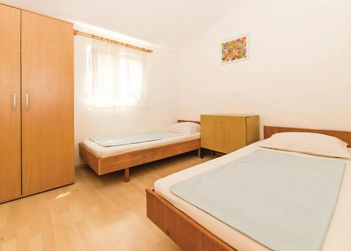 2 Bedroom Stunning In * Povljana