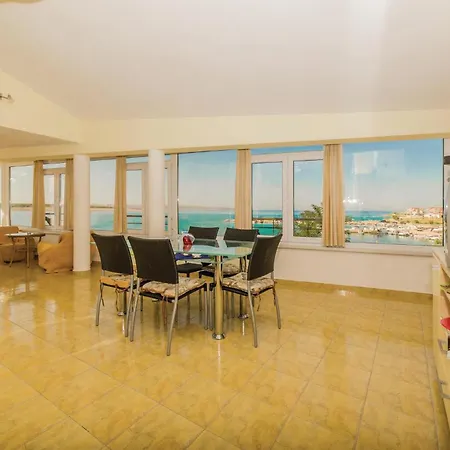 2 Bedroom In Holiday home