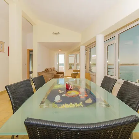 2 Bedroom In Holiday home Povljana