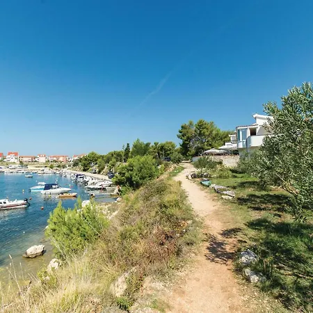 2 Bedroom Stunning In