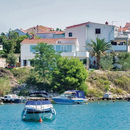 2 Bedroom Stunning In Povljana